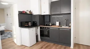 Deluxe Urban Stay - Image 3
