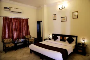 HOTEL KARAN VILLAS - Image 2