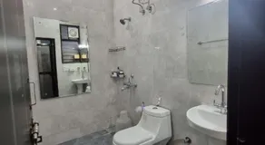 HOmeTEL-1 Bedroom Bath n kitchen Studio Apartment By Pushpanjali QLH - Image 2