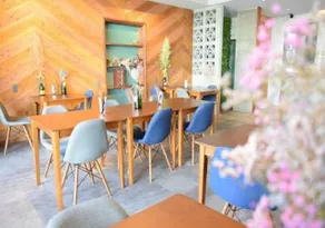 Hotel 385 - Image 4