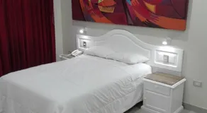 HOTEL CENTRAL - Image 2