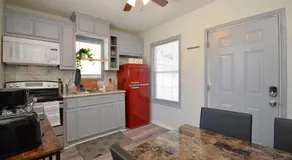 SuperValue Suite #5 @ East End Revitalized - Image 5
