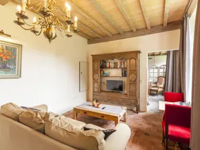 beautifull renovated farmhouse with traditional elements and a big garden - Image 2