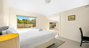Spacious Ringwood Family Home Near Parks & Shops - Image 2