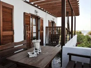 Batistas Apartments - Image 3