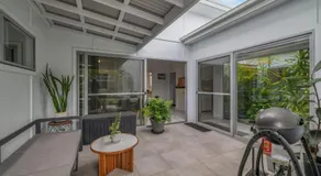 Secret Sanctuary On Seagrass Luxury Coastal Retreat in Jervis Bay - Image 4