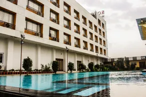 Solitaire Hotel & Resort - Image 3