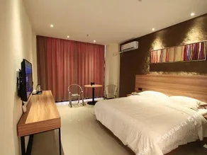 Yijia Linwan Hotel - Image 4