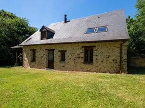 Quaint Holiday Home in Ferce near Lake Beach - Image 4