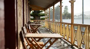 Anchorage Seafront Hotel - Image 5