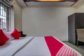 OYO Flagship 1805 Blue Orchid Corporate Inn - Image 3