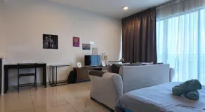 TREFOIL@SETIA CITY, STUDIO UNIT,HOMESTAY - Image 2