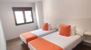 Apartamento premium en el centro de Muxía - Balcón - Cama King Size - TV 65" - Image 2
