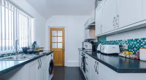 Eastville Court - Superbe Bungalow Détaché - Image 5
