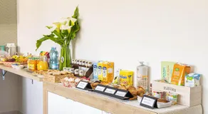 Corona Guest House - Image 4