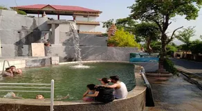 Hotel Aqua Waterfall - Image 3