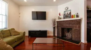 Relaxing, Spacious, Private, Walkable in Petworth! - Image 2