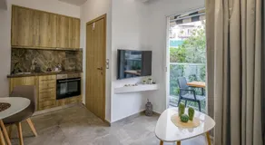 Semes Luxury Apts by Estia - Image 2