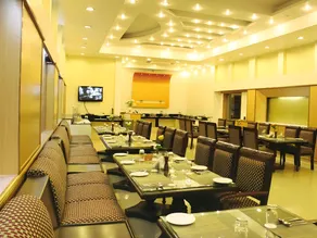 Hotel Park Grand - Image 2
