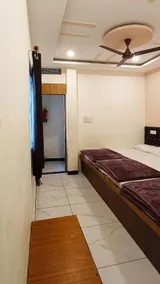 Hotel Mahakal Naman Palace - Image 5