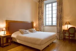 Hotel The Originals Domaine Saint-Roch - Image 2
