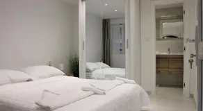City Center Chic Apartments - Image 2