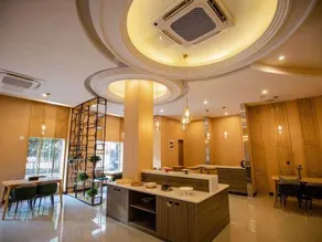 Yue Hai Jing Cheng Bo Yue Hotel - Image 5