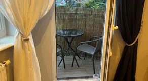 Green Yew Apartment - Image 2
