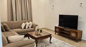 Modern Hotel-Style Apartment - Image 2