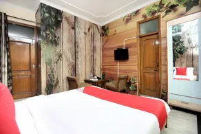 16736 Hotel Hm Crystal - Image 2