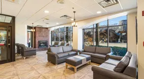 Black Bear Inn & Suites - Image 5