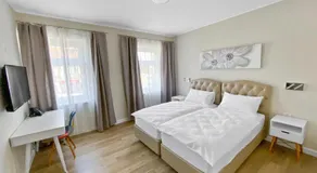 TOSCANINA Garni Hotel - Image 2