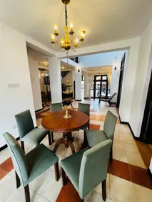 B7 Villa Colombo - Image 3
