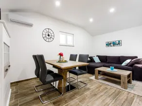 Torine - Capacious Holiday Home in Neorić with Heated Swimming Pool  - Image 2