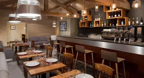 Hillary Hotel - Image 5