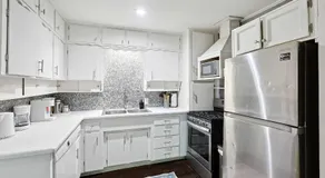 Comfy and Modern Holiday Lofts in FW - Image 2