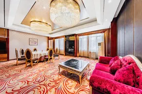 Triumphal Gate Holiday Hotel (Toketo No.1 Middle School) - Image 5