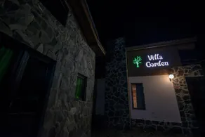 Villa Garden - Image 2