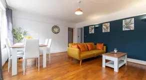 Entire 5 Bed House - Contractors, Family's & More - Free Parking - Image 5