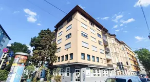 ALFA Stuttgart City 4ZW Beste City Lage Berliner Platz max 8 Personen Netflix Küche WM l 4BR 7 Beds 8 people l Fully equipped Kitchen & Bathroom - Image 3