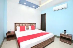 15030 Hotel ESS PEE Grand - Image 3