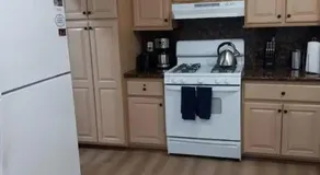 "Sage-3" Beautiful, comfortable 3 bedroom home in Rialto with AC and laundry - Image 4
