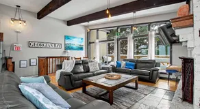 Northview-Blue Mountain-Sauna-Firepit-Balcony-Parking - Image 2