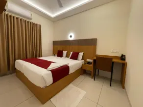 Hotel Deepakam Inn - Image 2