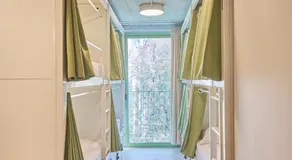 Hostelfly Fira Barcelona - Image 4