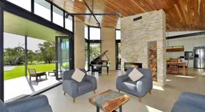 Peaceful Country Escape with Pool Spa Fireplace - Image 4