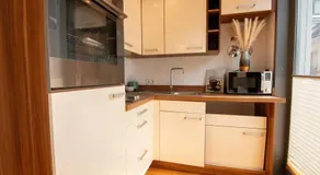 Exklusive 1-Zimmer-Wohnung in KA-Stadt - Image 3