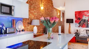 Backup-Powered Art Deco Cottage in De Waterkant - Image 4