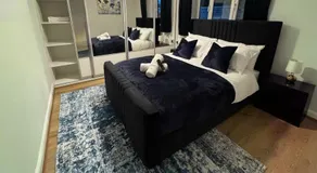 Luxury 5-bed Bungalow, Hot Tub, Games & Gated Parking - Image 2