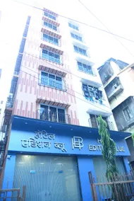 Hotel Edition Blue - Image 5